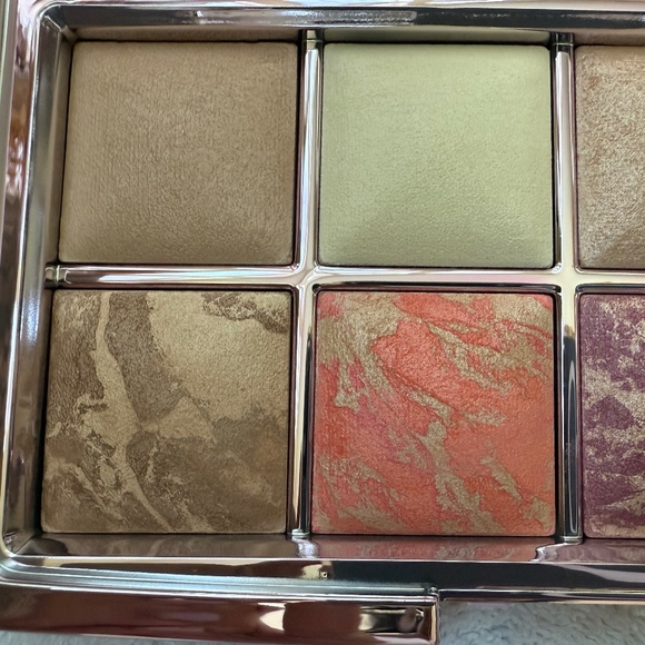 Hourglass Ambient Lighting Edit - Volume 4 Brand New in Box - Picture 7 of 13